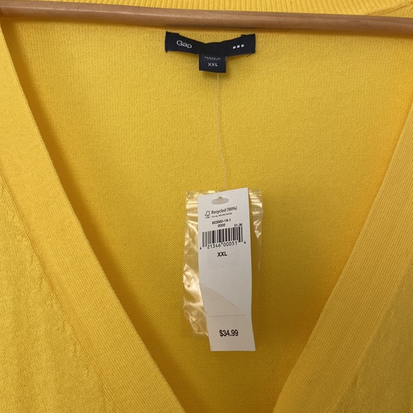NWT Gap sweater - Picture 2 of 3